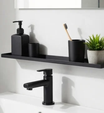 19 Matte Black Bathroom Accessories for Modern Homes