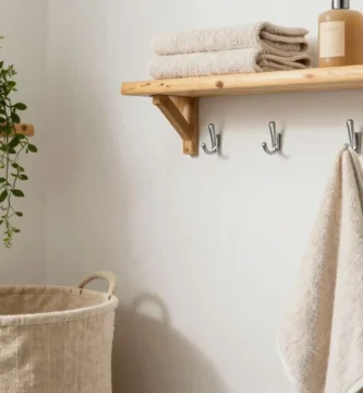 19 Small Bathroom Accessories Ideas That Save Space
